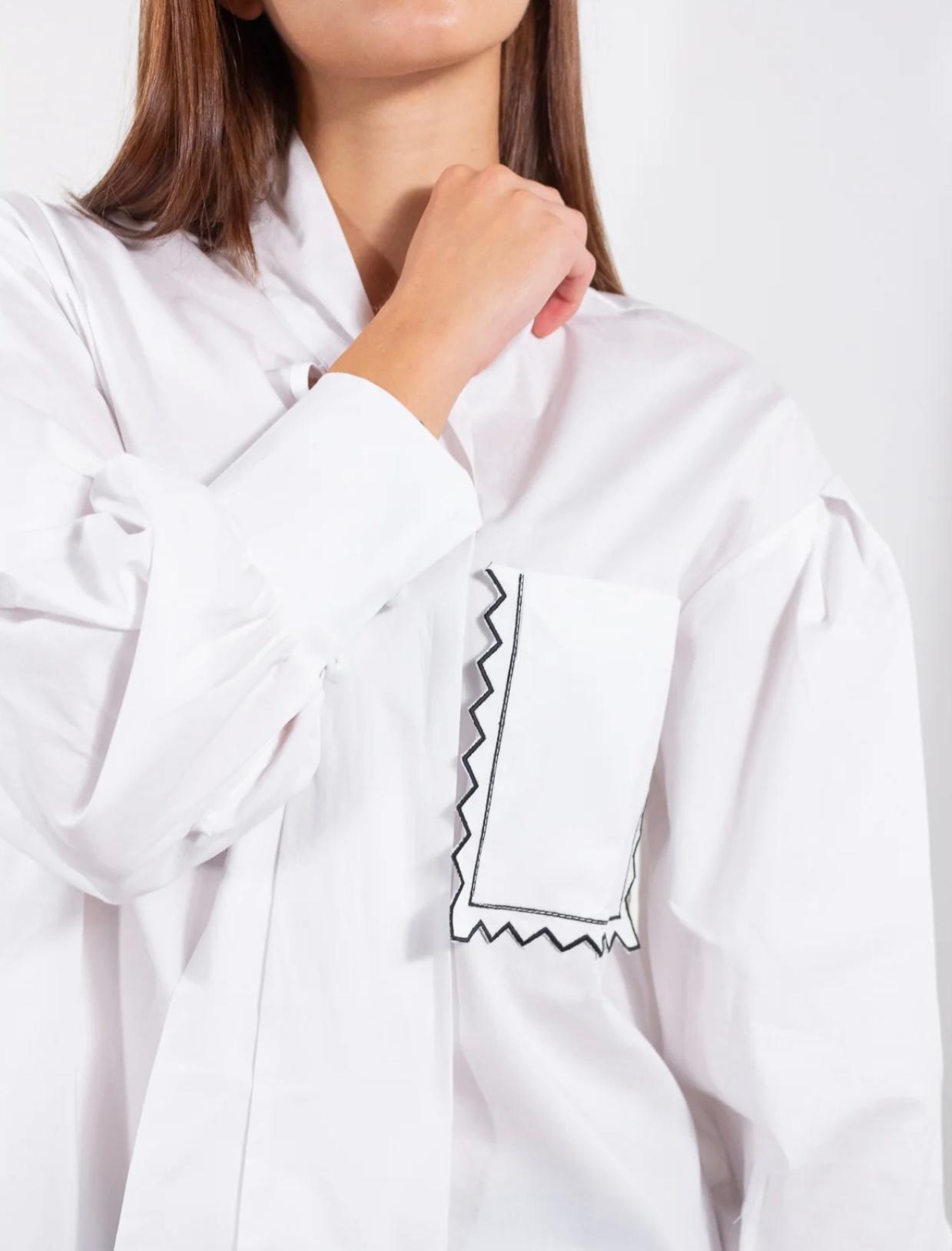 Camicia con ricamo e taschino White